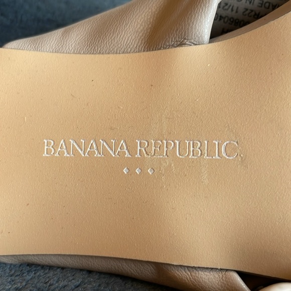 Butter soft, comfortable nude leather sandals - Picture 7 of 7